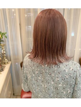 アリーシャ バイ アルティナ(Alisha by artina) ペールオレンジ×外ハネロブ【Alisha相模大野】