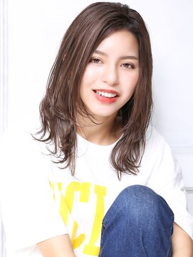 クラッチ ユニ(CLUTCH uni) 大人可愛い20代30代40代小顔 セクシーミディ E5