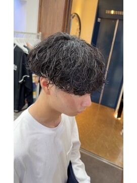 ヒビヲ(HIBIO) 波巻きスパイラルパーマツーブロックツイストスパイラルパーマ