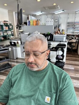 チームオーズヘアー(TEAM O'S HAIR)の写真/顔全体の印象を爽やかに、清潔感のある印象を演出！髪だけじゃない、眉や髭のお手入れもお任せ下さい☆