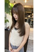 ロングヘア レイヤーカット × グレーベージュ