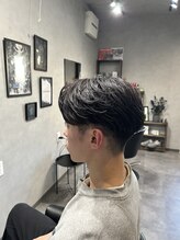 アクロマティック(Achromatic) フェザーパーマ