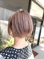 ネリネ(Nerine)&nbsp;前下がりショート