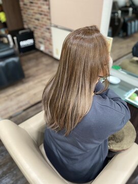 美容室 フォーリア Foglia 【Foglia坪来】レイヤー×ハイライト×ミルクティー