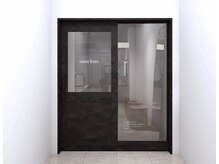 サンニーノ(saint Nino)の雰囲気（saint Nino エントランス）