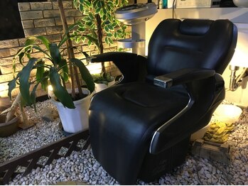 ヘアーブティック アート21ハーツ店の写真/フローラルな香り漂う上質な空間で、リラックスしながら美と癒やしを体験しませんか？