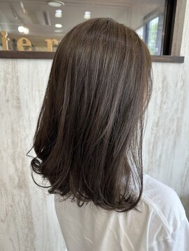 ヘア バース ラヴィエール(Hair BIRTH Laviere) カーキーベージュ