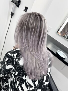 エゴ 池袋(EGO) ラベンダーホワイトシャドールーツ