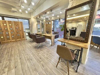 クレドガーデン 吉祥寺店(CRED GARDEN)の写真/《似合わせカット+オーガニックカラー+縮毛矯正￥16500》落ち着いた上質空間で心も身体もリラックス♪