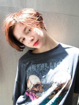 ルティア(Lutia) ハイトーン アッシュカラー 似合わせショート