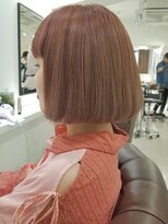 インビテーション(invitation) ブリーチピンクベージュ×スクエアボブ