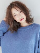 フォンズ(FONS)&nbsp;透明感グレージュカラーの小顔ふんわりミディ