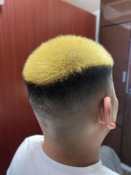 ヒロギンザ 新橋日比谷口店(HIRO GINZA) ブリーチハイフェード　新橋　理容室　床屋　日比谷　ヒロ銀座