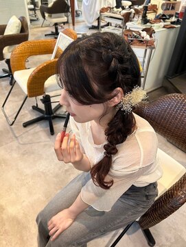 ルィーズ(Lui:z) ヘアアレンジ　編みおろし　お呼ばれヘア　参列ヘア