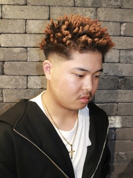 スリーセント 栄(3/cent) スパイキーアフロ/アフロツイスト/針金パーマ/フェードカット