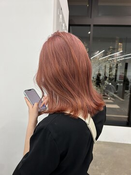 ノートエートル 西金沢(Nought etre) ピンクベージュ/ハイトーンカラー/ツヤ髪スタイル/ケアブリーチ