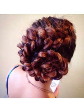 サロン ド ヒロ アイリー(Salon de HIRO IRIE) 三つ編みヘアセット