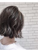 アッシュグレー