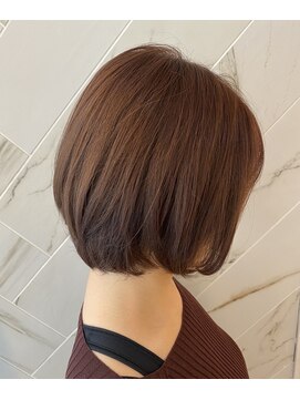 ジーナ セントラル銀座(Zina) 小顔になれる大人ショートボブ