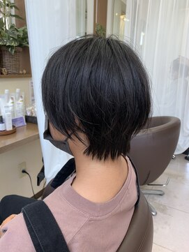 コアフィールフィス(COIFFURE fils) 《見附　今町》女子　黒髪　ふんわりショート