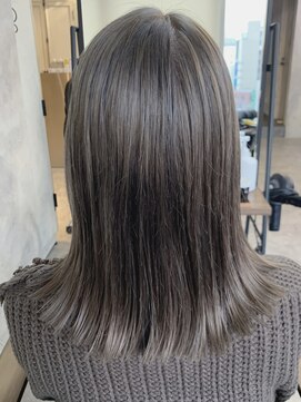 ヘアスタジオニコ(hair studio nico...) グレージュ