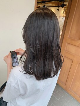 ディーエックス スリー(Dxxxx III) くすみグレージュ