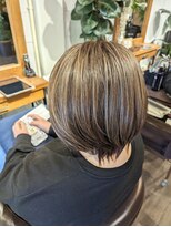 ヘアードレスビュー(hair dress V.I.E.W)&nbsp;色落ちしてもキレイなハイライト