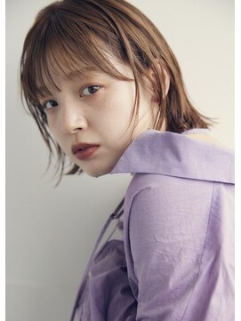 マッシュ 北堀江(MASHU) ベージュカラー　顔周りレイヤーボブスタイル