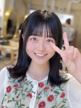 ティア(Tia.) （外はねボブ/くびれヘア/ロブヘア/前髪/サイドバング/小顔）