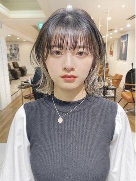 ルル 表参道(lulu.) インナーカラー 外ハネボブ 黒髪 切りっぱなしボブ【riku】