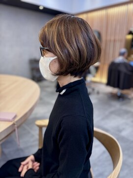 リファインド(REFINED) ナチュラルショートボブ　　五十嵐