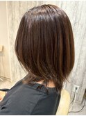 柔らかさと立体感が魅力。上品に揺れるレイヤースタイル