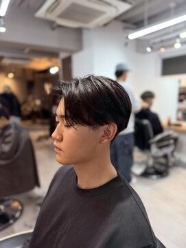 ヴィ 大宮(Vii) 神田脩弥/センターパート/毛流れ