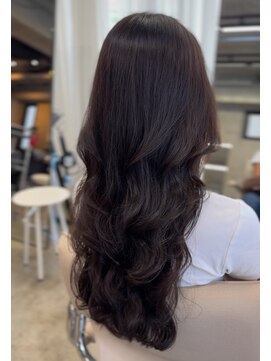 エインアンリー 明治神宮前(AIN.ANLY.) ☆ミディアムレイヤーカットダークアッシュ大人ガーリー韓国ヘア