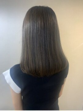 ナフィ バイ エイム 町田店(Nafie by eim) 赤み消しカラー/透明感ブラウン/内巻きミディアム/まとまりヘア