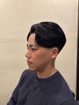 スカイマスターバーバー 渋谷(SKY MASTER BARBER) ニュアンスパーマ<理容室>[メンズ/シェービング/パーマ］