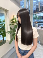 ダーツサンジョウ(DARTS sanjyo)&nbsp;京都で叶える自然な艶髪の髪質改善ストレートロングヘアスタイル