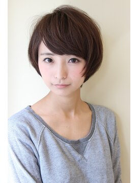 レウナ 外苑前(Reuna) 黒髪でも可愛く決まるナチュラルショート