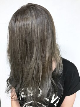 アブー(Aboo) 外国人風ブルージュハイライトグラデーション　＃アディクシー