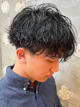 アカ(ACA) 波巻きツイストスパイラルパーマメンズ 大通札幌センターパート