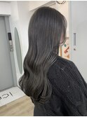 オリーブグレージュ