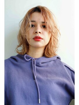 フラミューム 高崎(flammeum) くびレイヤーエモージュインナーグレージュ前髪ピンクベージュ