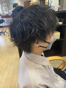 アッシュ アーティスティック スタジオ オブ ヘア(Ash artistic studio of hair) メンズツイストスパイラルパーマ