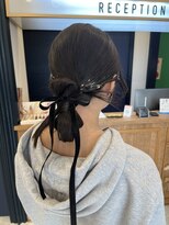 モア 岡崎(more)&nbsp;stylist大山  卒業式ヘアセット  タイト×ベロアのリボン