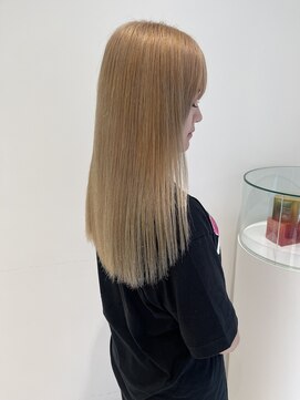 ハイブ 金沢(Hive) ブリーチハイトーンミルクティーベージュミディアムストレート