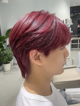 ノラ ウメダ(NORA UMEDA) チェリーレッド×シースルーマッシュウルフ