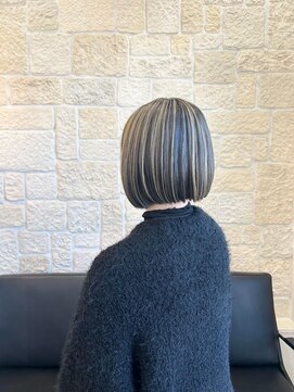 ヴァン カウンシル 川口店(VAN COUNCIL) 大人かわいい丸みボブ　Wカラー　アッシュ＃1