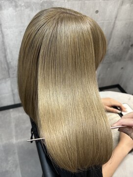 ピリオド 赤坂(Period.) ミディアムヘアーミルクティーカラー髪質改善 赤坂見附