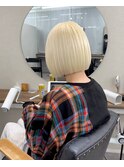 色落ち無し!ホワイトブロンドとボブ ふじゆー