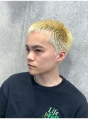 ブリーチ1回！スタイリングが簡単な金髪スパイキーショート